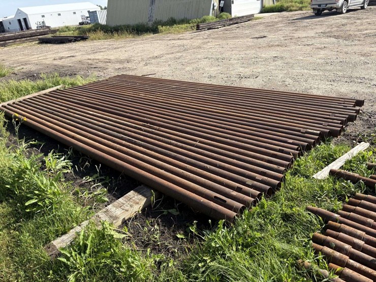 (29)-4-1/2”x20’-well-drilling-pipe-image-4