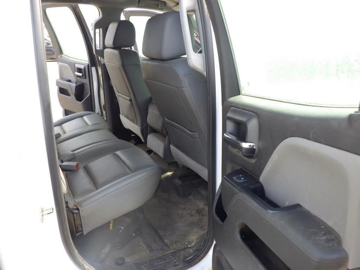 2016-chevrolet-1500-image-9