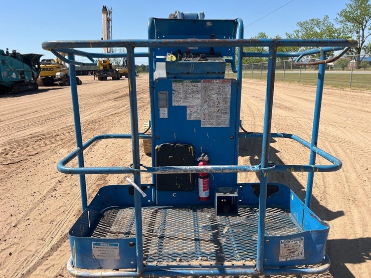 2005-genie-z-34/22-electric-telescopic-manlift-image-18