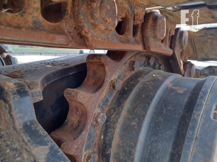 2019-deere-135g-image-28