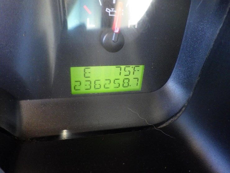 2004-ford-f150-image-12
