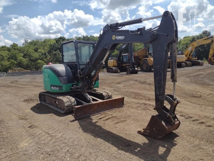 2017-deere-60g-image-47