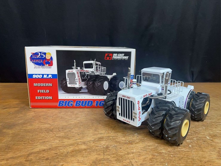 1/32-big-bud-16v-747-field-nib-dcp-image-1