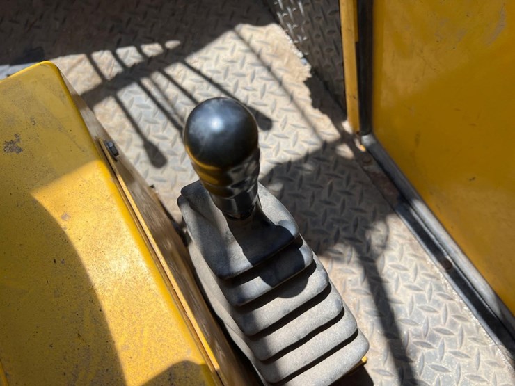 sellick-s80t4e-4ps-rough-terrain-forklift-image-24