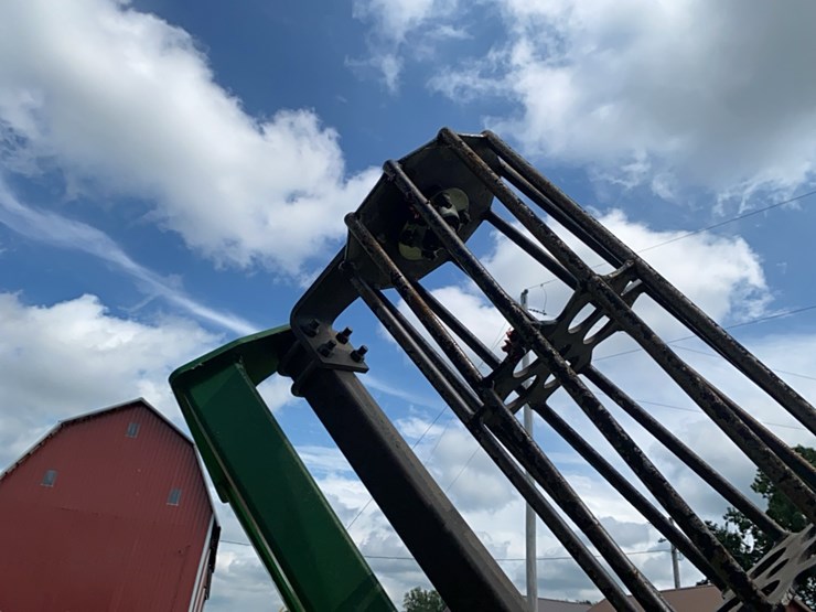 john-deere-200-image-27