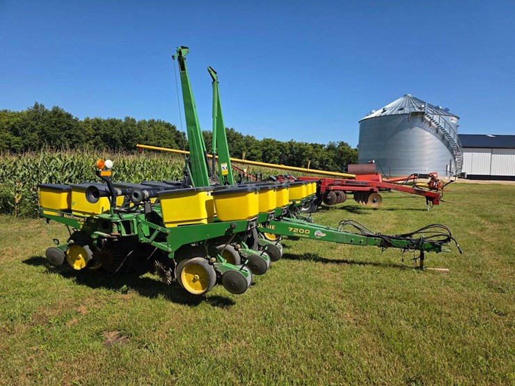 john-deere-7200-image-6