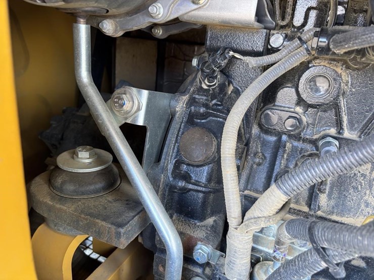 2023-deere-60g-image-49