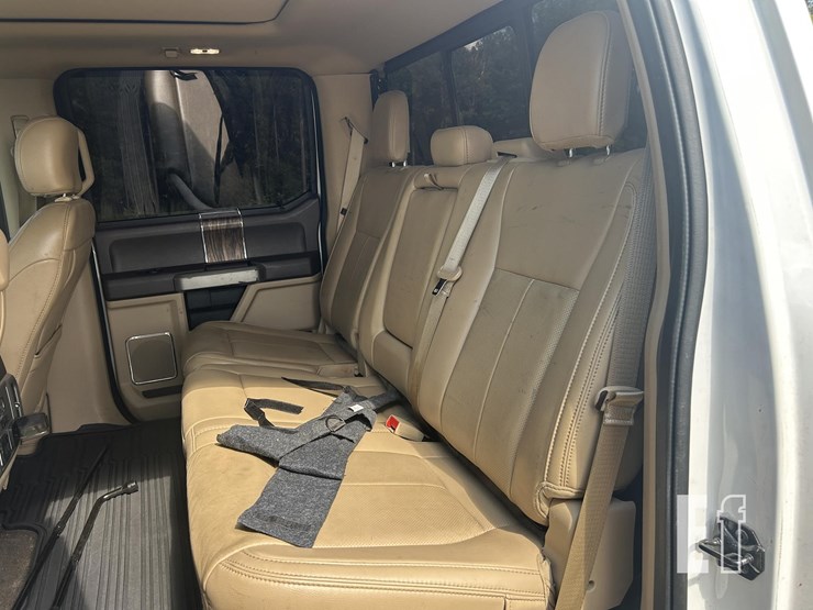 2020-ford-f150-image-22