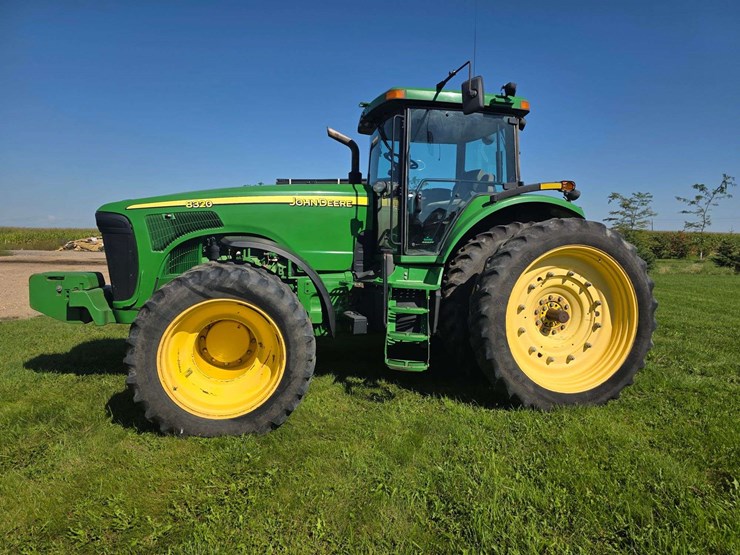 2004-john-deere-8320-image-21