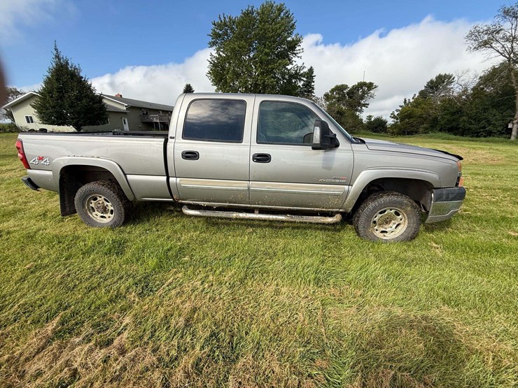 2003-chevrolet-2500-image-15