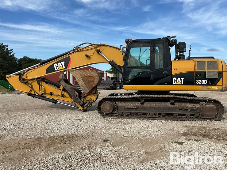 2011-caterpillar-320d-image-12