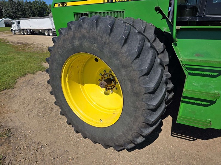 1989-john-deere-8760-image-40