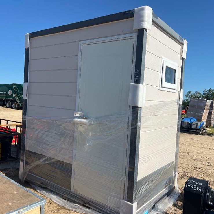 UNUSED RAYSKY RM87-96 MOBILE TOILET