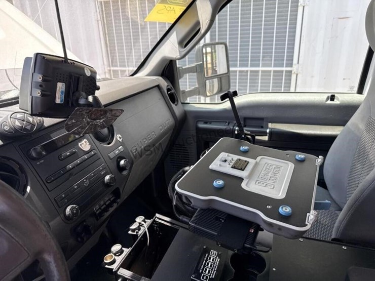 2015-ford-f550-image-29