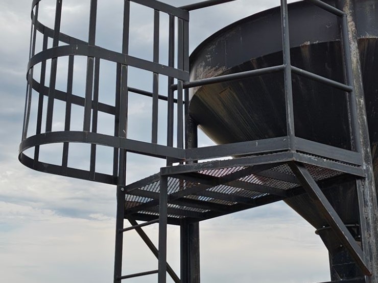 bulk-seed-hopper-(mn1101)-image-4