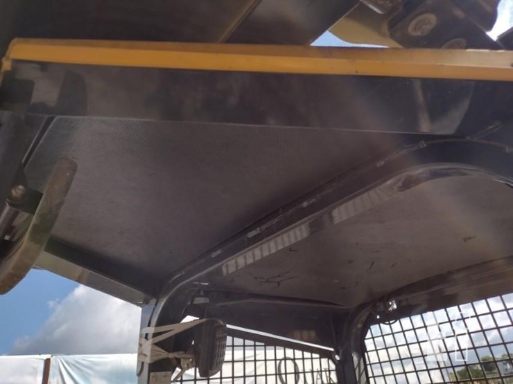 deere-650k-xlt-image-15