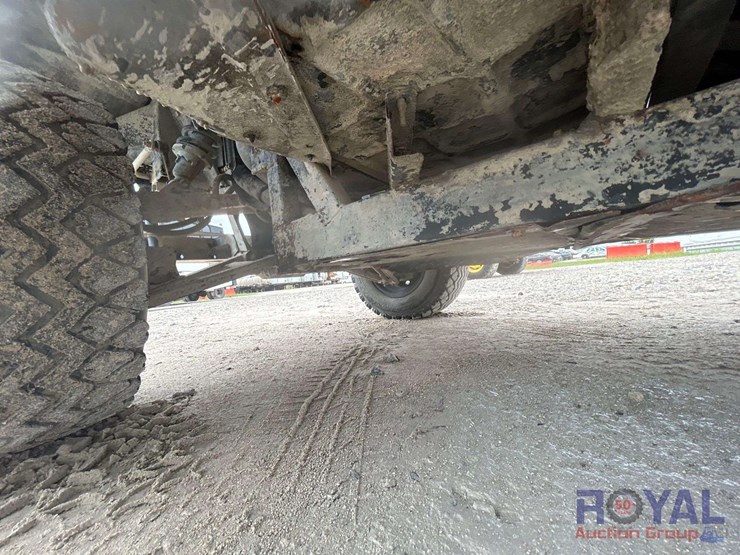 2019-kubota-rtvx1140-image-16