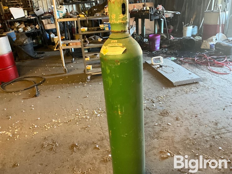 airgas-un1072-oxygen-bottle-image-1