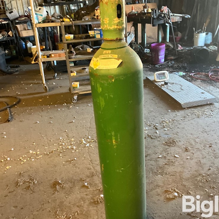 AirGas UN1072 Oxygen Bottle