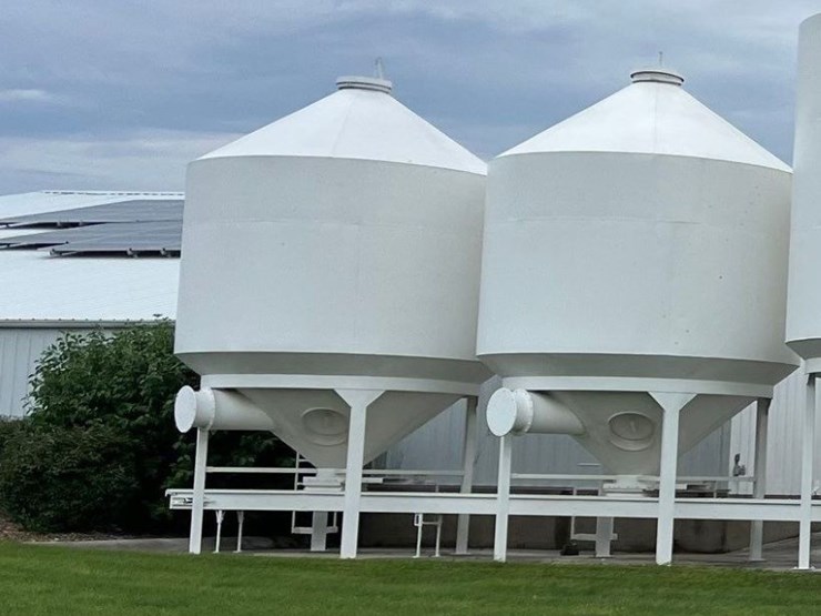 2---friesen-bulk-seed-bins-(jn2690-&-jn2691)-image-2