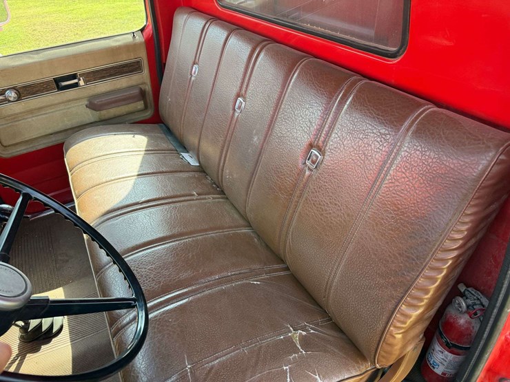 1976-c60-grain-truck,-single-axel,-15’-steel-box,-wood-floor,-roll-tarp,-v8-350-motor,-4-speed-2-spe-image-44