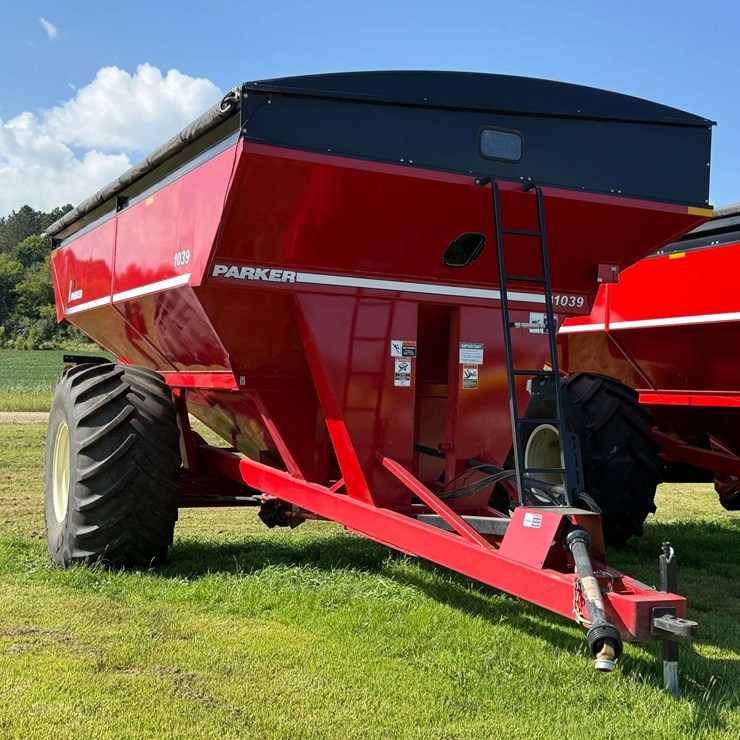2016 PARKER 1039