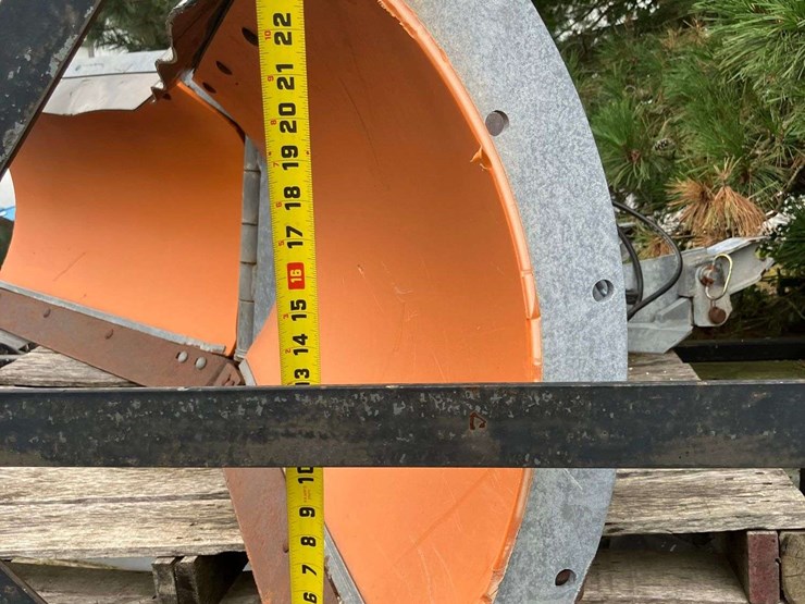 arctic-8’-v-plow.-image-8