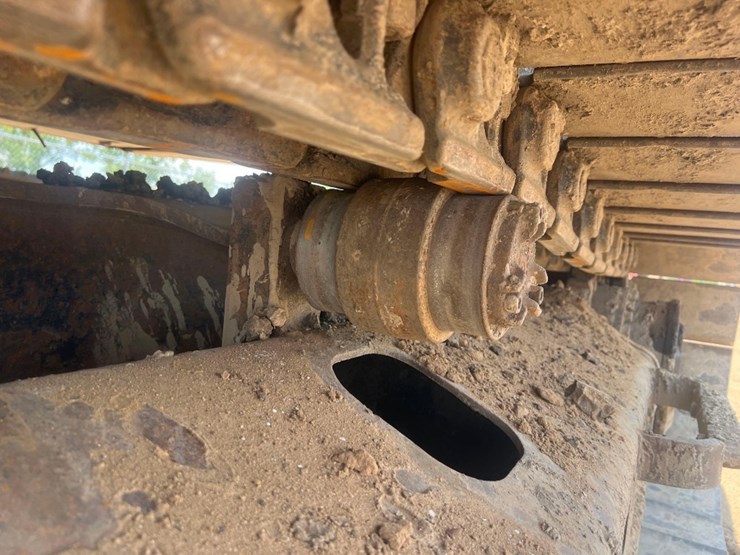 2015-caterpillar-323fl-image-23