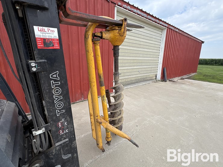 danuser-f-8-3-pt-post-hole-auger-image-5