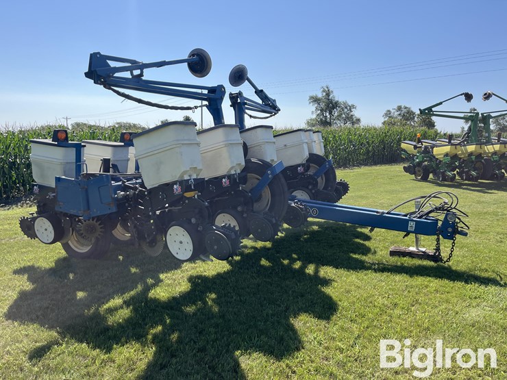 2015-kinze-3200-image-3