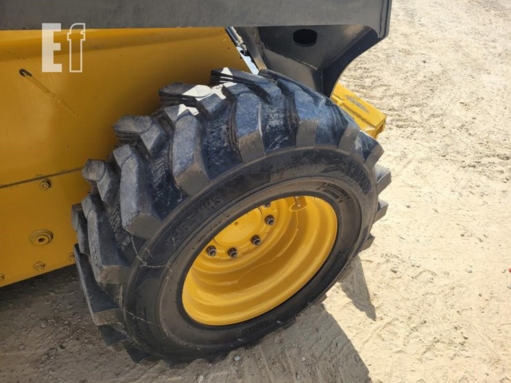 2023-deere-324g-image-7