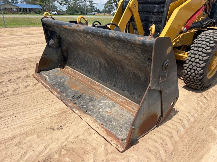 2021-caterpillar-420-image-9