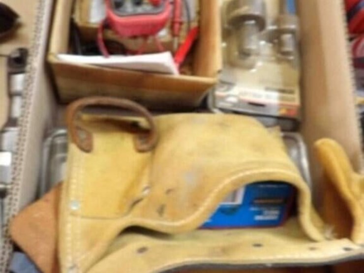 tool-belt,-craftsman-multimeter,-more-image-1
