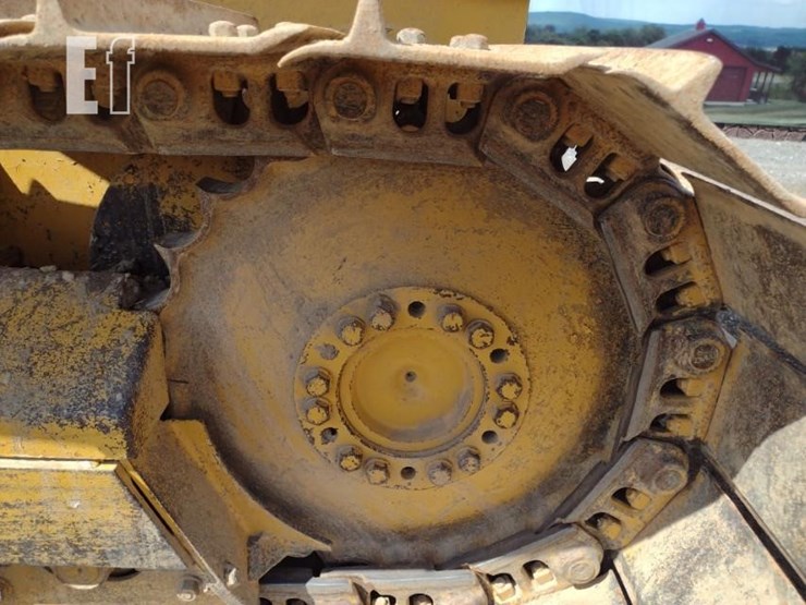2004-deere-650h-image-19