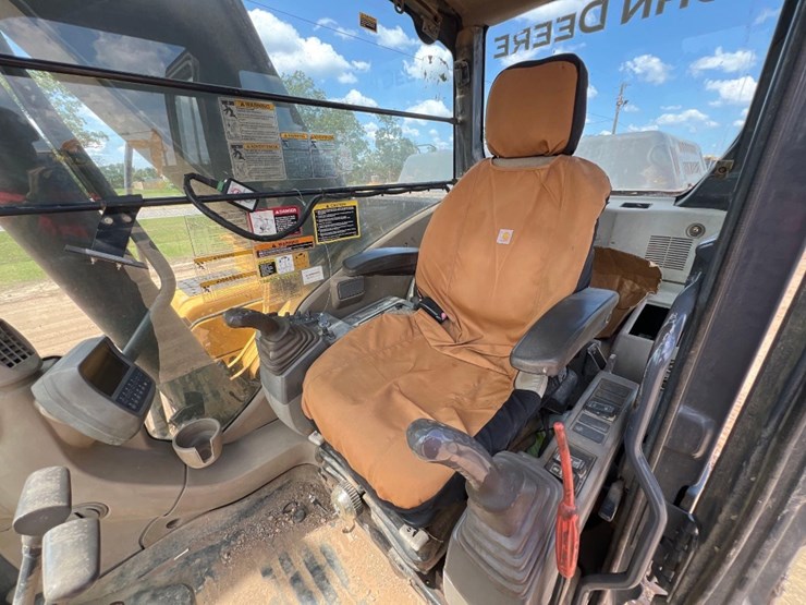 2008-deere-270d-lc-image-39