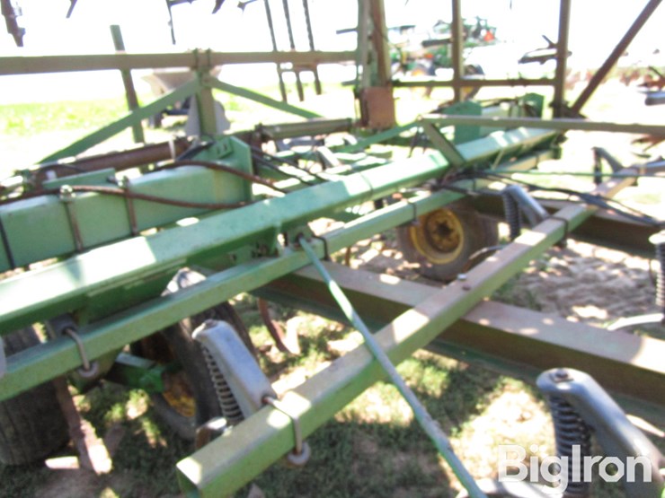john-deere-1060-image-17