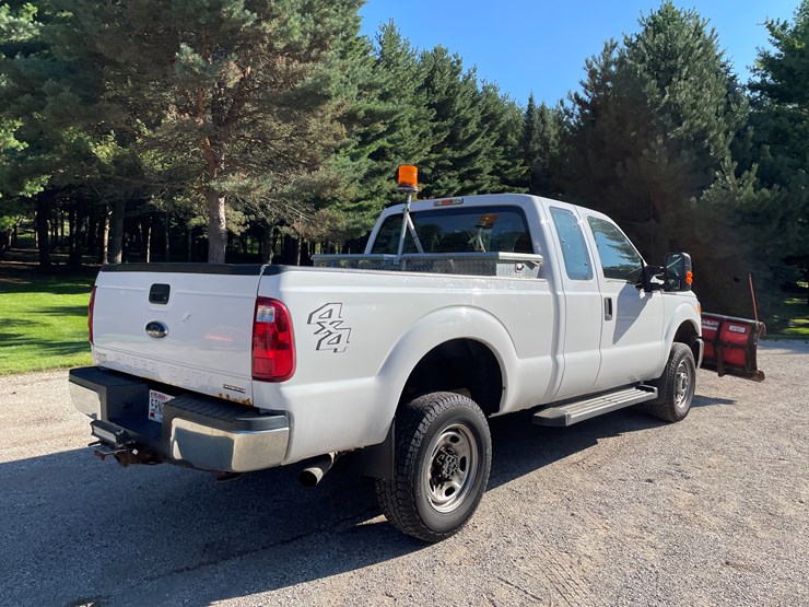 2015-ford-f250-xl-image-5
