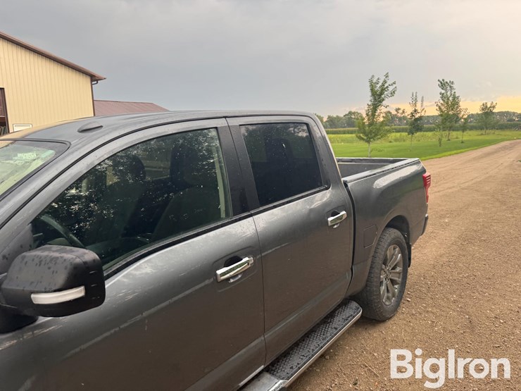 2017-nissan-titan-image-12