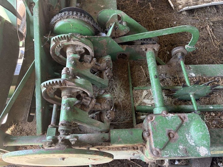 john-deere-24t-image-5