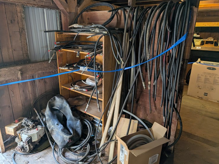 #3027-•-entire-corner-contents-image-1