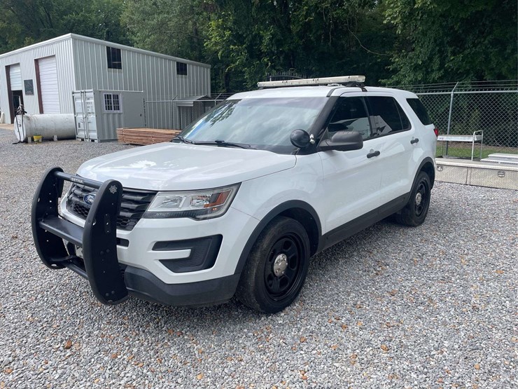 2018-ford-explorer-image-1