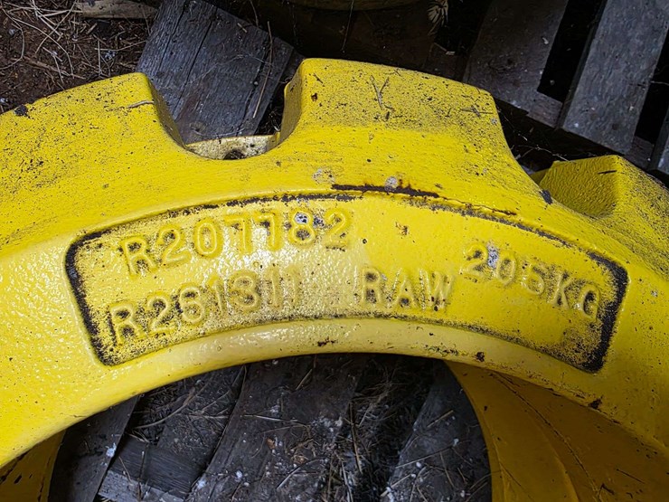 (2)-john-deere-rear-wheel-weights,-205kg,-part-#-in-photos-image-5