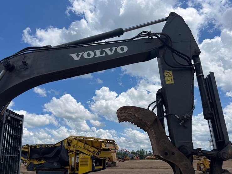 2017-volvo-ec250el-image-26