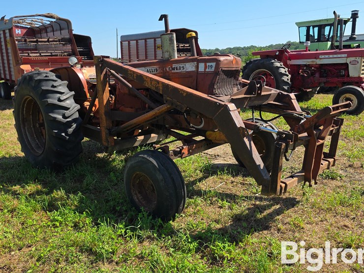 1962-allis-chalmers-d19-image-3