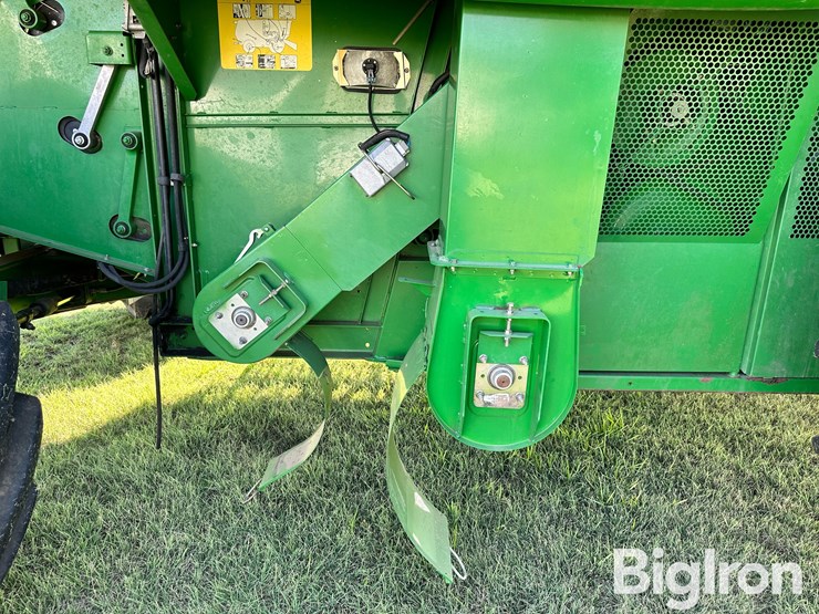 2005-john-deere-9760-sts-image-17