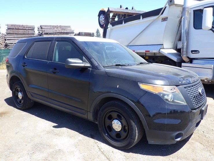 2015-ford-explorer-image-3