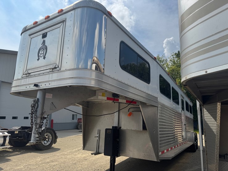 #6300-•-2014-dalton-manufacturing-adams-gooseneck-4-horse-straight-lead-aluminum-horse-trailer,-(sells-w...-image-1
