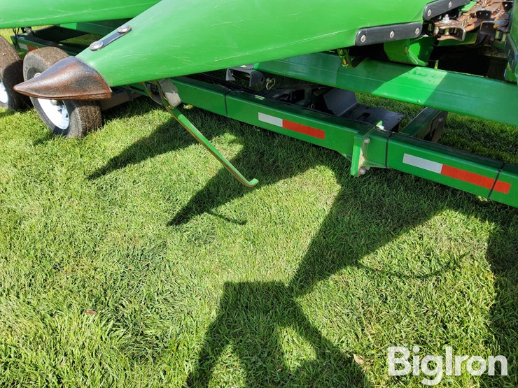 2021-john-deere-c12f-image-15