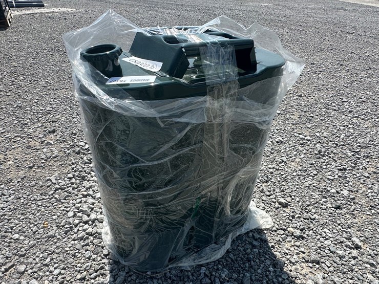 #28463-•-30l-metal-jerry-can-image-1