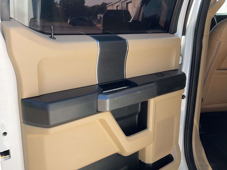 2017-ford-f150-image-22